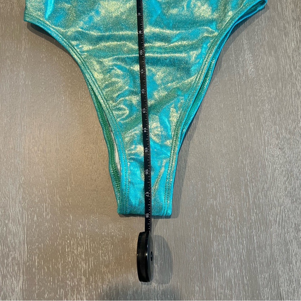 NWT Dippin Daisys Glowed Up one piece cheeky bathing suit size small - Picture 8 of 10
